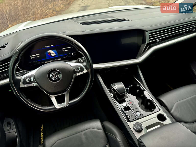 Позашляховик / Кросовер Volkswagen Touareg 2018 в Шепетівці