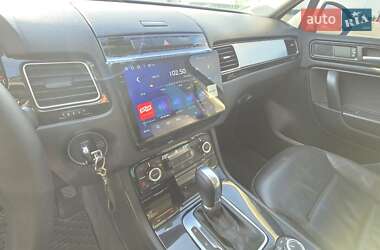 Внедорожник / Кроссовер Volkswagen Touareg 2013 в 