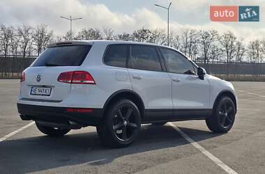 Внедорожник / Кроссовер Volkswagen Touareg 2013 в 