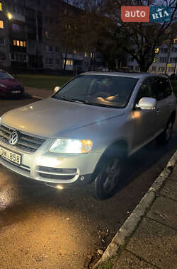 Внедорожник / Кроссовер Volkswagen Touareg 2004 в Краматорске