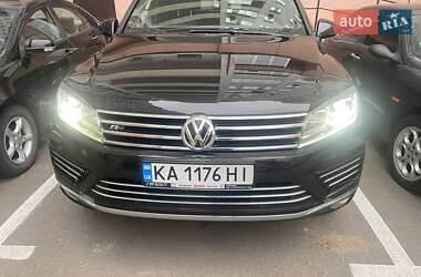 Позашляховик / Кросовер Volkswagen Touareg 2015 в Вишгороді