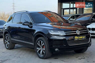 Позашляховик / Кросовер Volkswagen Touareg 2011 в Чернівцях