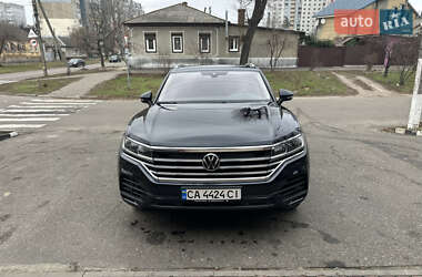 Позашляховик / Кросовер Volkswagen Touareg 2020 в Черкасах