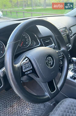 Внедорожник / Кроссовер Volkswagen Touareg 2012 в 