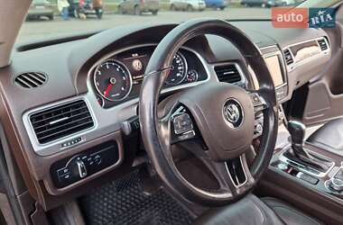 Внедорожник / Кроссовер Volkswagen Touareg 2015 в 
