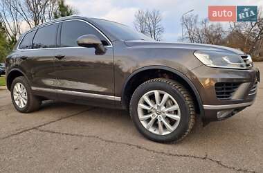 Внедорожник / Кроссовер Volkswagen Touareg 2015 в 