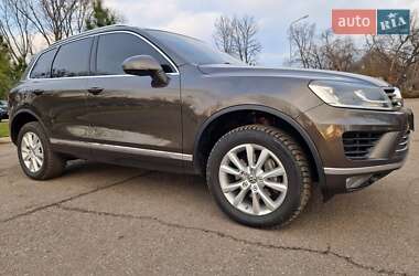 Внедорожник / Кроссовер Volkswagen Touareg 2015 в 