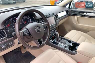 Внедорожник / Кроссовер Volkswagen Touareg 2012 в Виннице