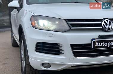 Внедорожник / Кроссовер Volkswagen Touareg 2012 в Виннице