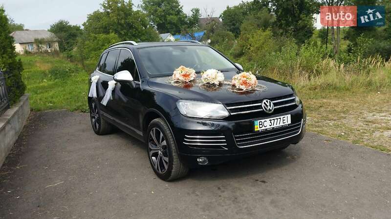 Позашляховик / Кросовер Volkswagen Touareg 2011 в Стрию