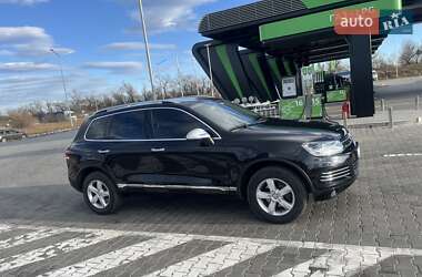 Позашляховик / Кросовер Volkswagen Touareg 2011 в Стрию