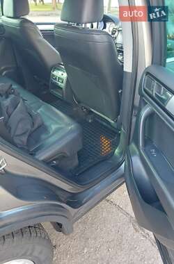 Внедорожник / Кроссовер Volkswagen Touareg 2010 в 