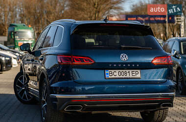 Внедорожник / Кроссовер Volkswagen Touareg 2018 в 