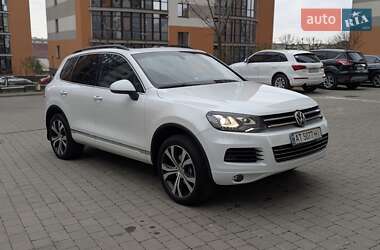 Позашляховик / Кросовер Volkswagen Touareg 2013 в Івано-Франківську