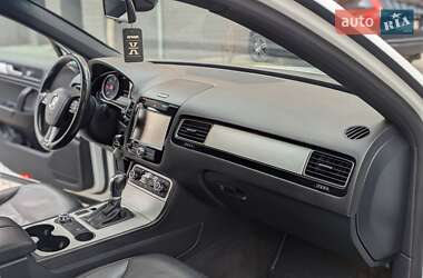 Позашляховик / Кросовер Volkswagen Touareg 2013 в Івано-Франківську