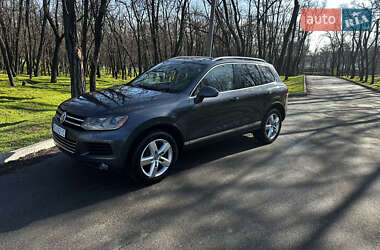 Внедорожник / Кроссовер Volkswagen Touareg 2012 в Кривом Роге