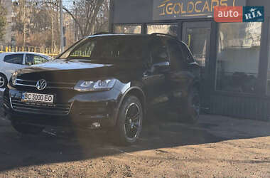 Внедорожник / Кроссовер Volkswagen Touareg 2013 в Львове