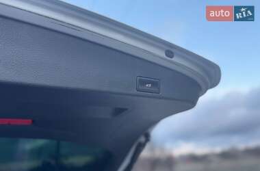 Внедорожник / Кроссовер Volkswagen Touareg 2012 в 