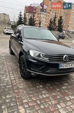 Внедорожник / Кроссовер Volkswagen Touareg 2017 в Тернополе
