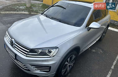 Позашляховик / Кросовер Volkswagen Touareg 2017 в Миколаєві