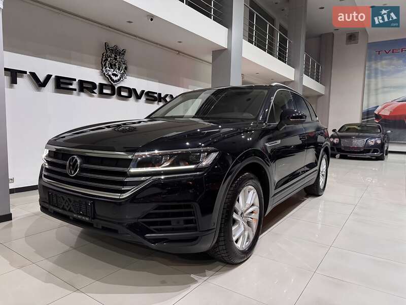 Внедорожник / Кроссовер Volkswagen Touareg 2020 в Одессе