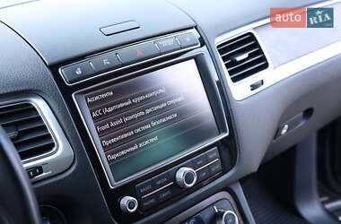 Внедорожник / Кроссовер Volkswagen Touareg 2016 в 