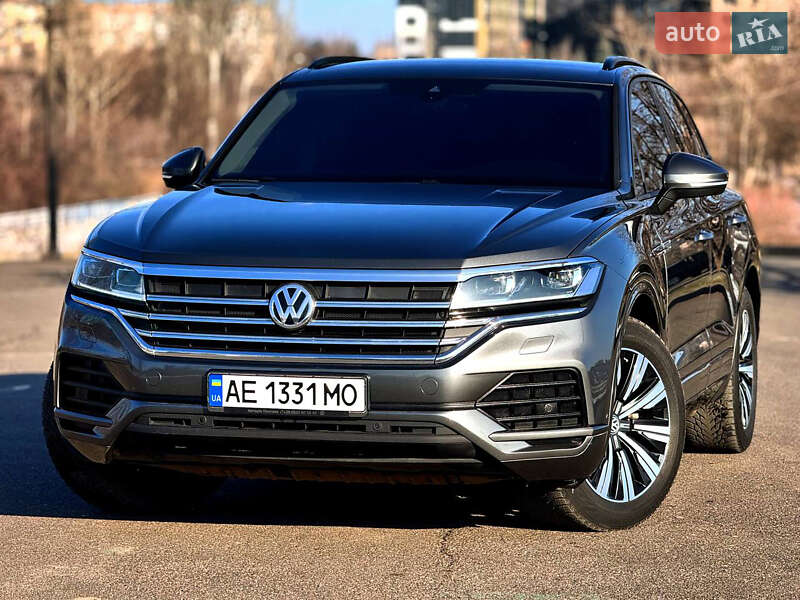 Внедорожник / Кроссовер Volkswagen Touareg 2019 в 