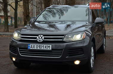 Внедорожник / Кроссовер Volkswagen Touareg 2012 в Харькове