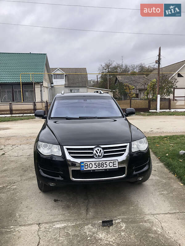 Внедорожник / Кроссовер Volkswagen Touareg 2006 в Черновцах