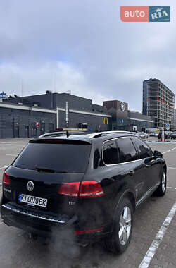 Внедорожник / Кроссовер Volkswagen Touareg 2013 в 