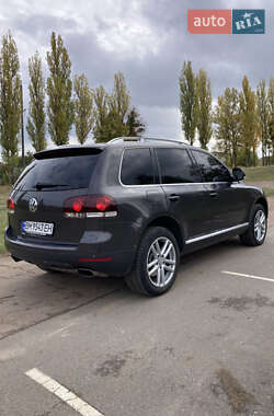 Внедорожник / Кроссовер Volkswagen Touareg 2007 в 