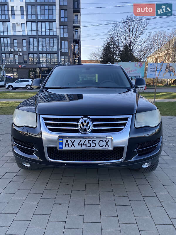 Внедорожник / Кроссовер Volkswagen Touareg 2007 в Харькове