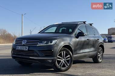Внедорожник / Кроссовер Volkswagen Touareg 2015 в 