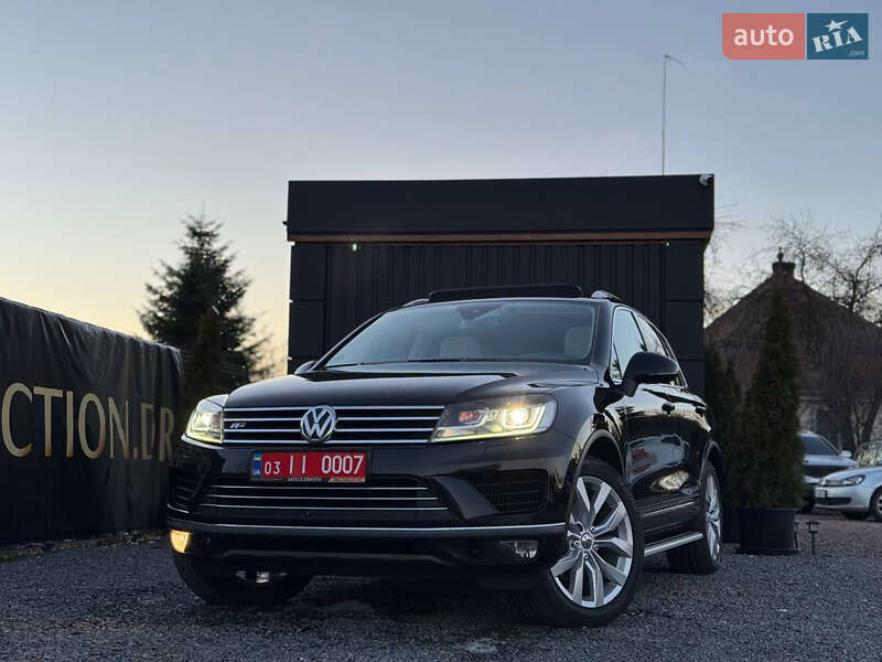 Внедорожник / Кроссовер Volkswagen Touareg 2017 в Дрогобыче