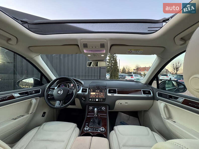 Внедорожник / Кроссовер Volkswagen Touareg 2017 в Дрогобыче