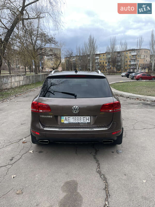 Внедорожник / Кроссовер Volkswagen Touareg 2010 в Кривом Роге