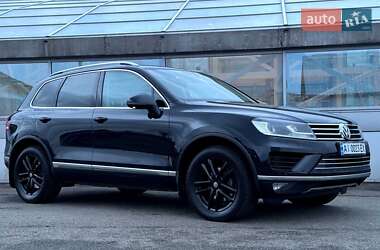 Позашляховик / Кросовер Volkswagen Touareg 2017 в Києві