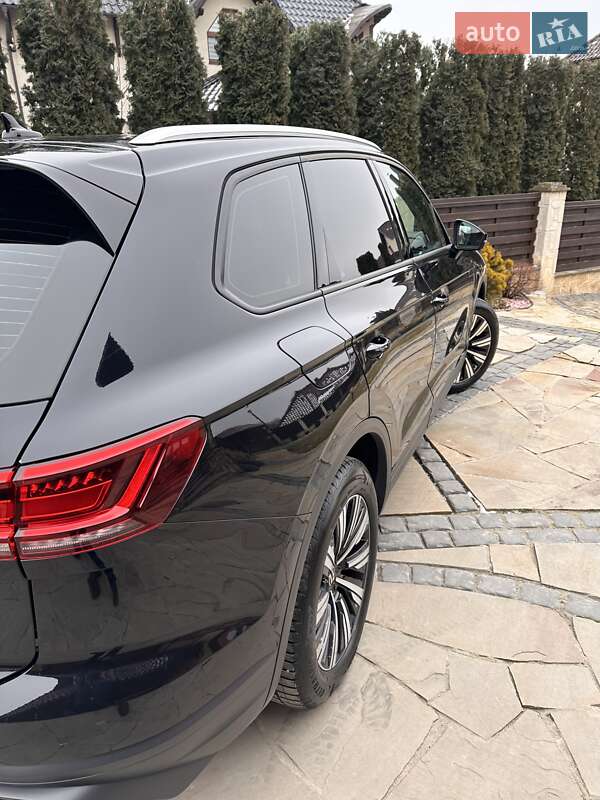 Внедорожник / Кроссовер Volkswagen Touareg 2021 в Тернополе