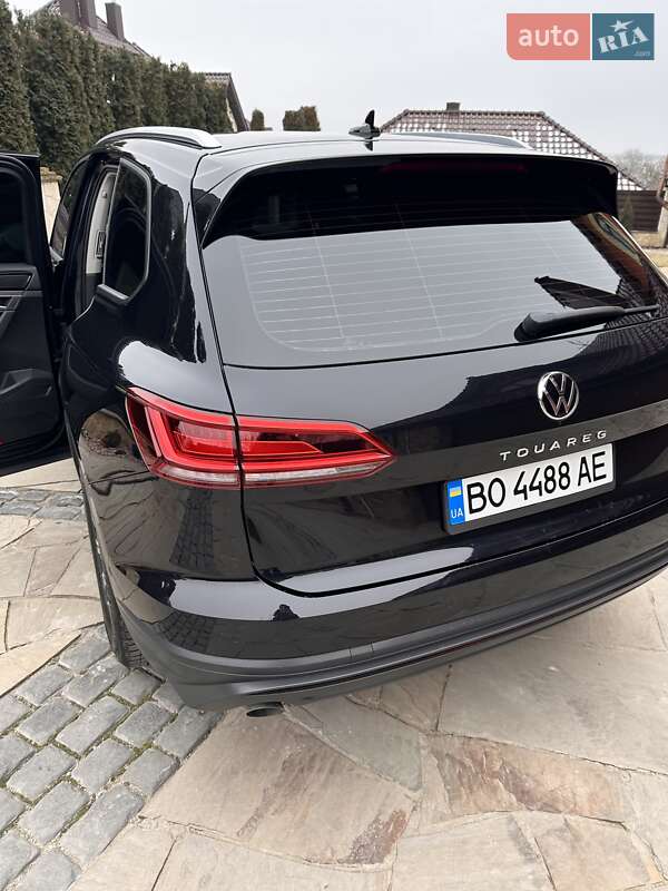Внедорожник / Кроссовер Volkswagen Touareg 2021 в Тернополе