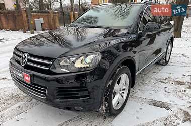 Внедорожник / Кроссовер Volkswagen Touareg 2013 в Киеве