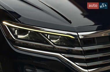 Позашляховик / Кросовер Volkswagen Touareg 2019 в Мукачевому