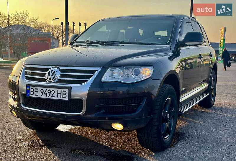 Внедорожник / Кроссовер Volkswagen Touareg 2007 в Братском