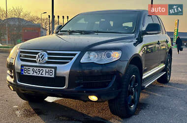 Позашляховик / Кросовер Volkswagen Touareg 2007 в 