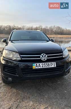 Позашляховик / Кросовер Volkswagen Touareg 2013 в Києві