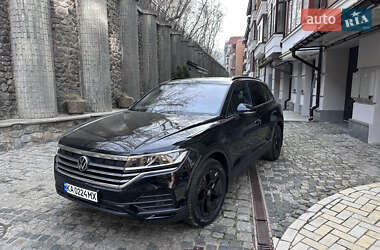 Позашляховик / Кросовер Volkswagen Touareg 2024 в Києві