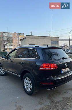 Внедорожник / Кроссовер Volkswagen Touareg 2012 в Луцке