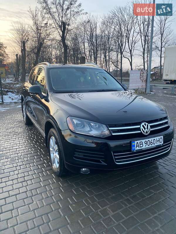 Внедорожник / Кроссовер Volkswagen Touareg 2012 в Виннице