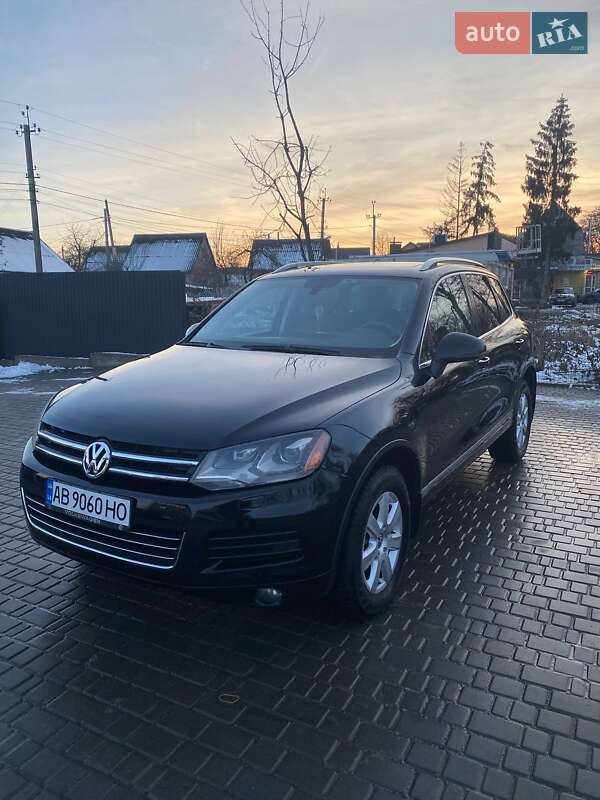 Внедорожник / Кроссовер Volkswagen Touareg 2012 в Виннице