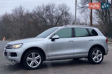 Внедорожник / Кроссовер Volkswagen Touareg 2012 в Полтаве