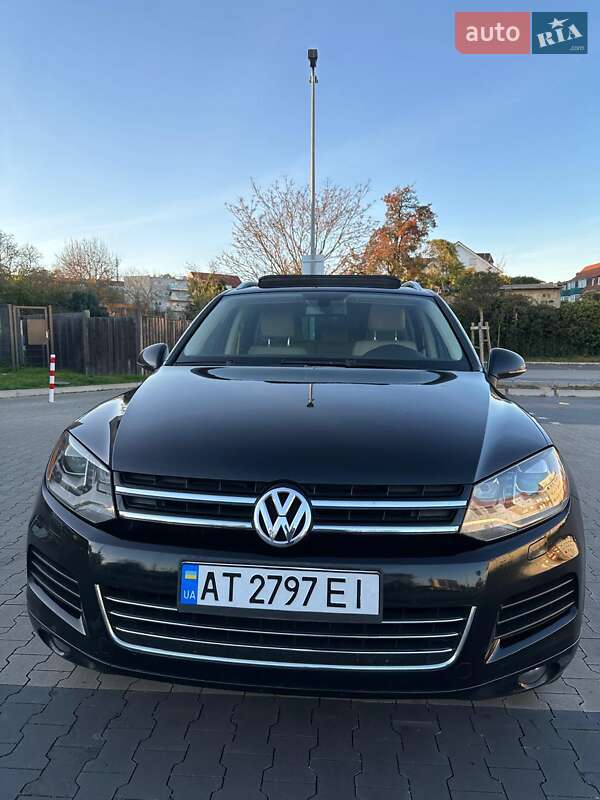 Внедорожник / Кроссовер Volkswagen Touareg 2011 в Ивано-Франковске